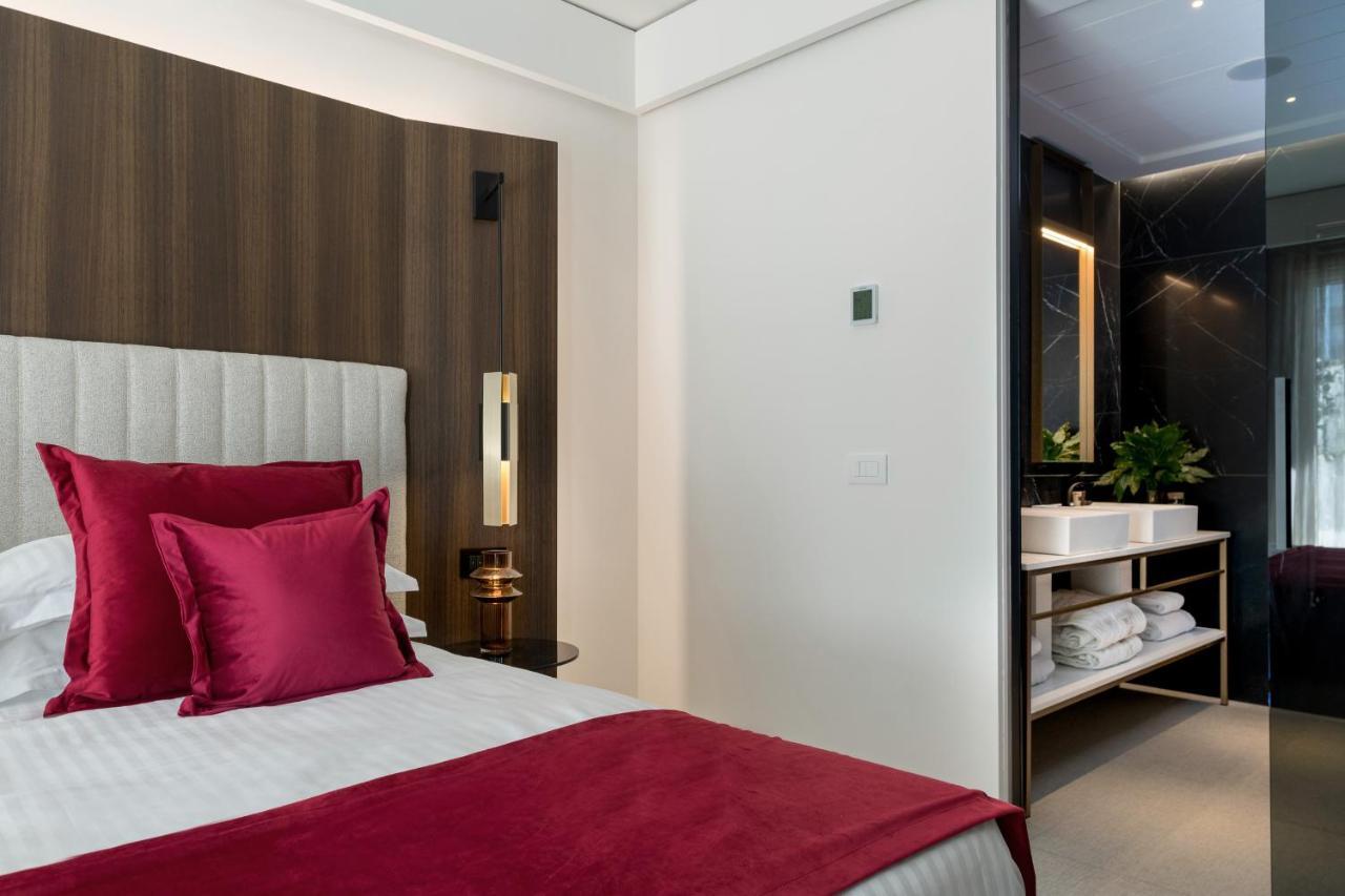 We Me Suite Hotel Ричоне Екстериор снимка