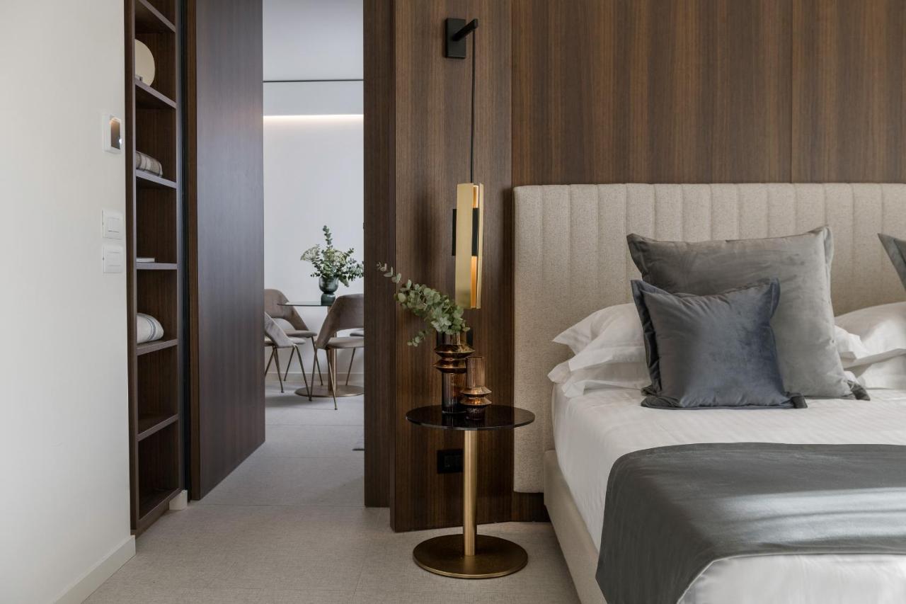 We Me Suite Hotel Ричоне Екстериор снимка