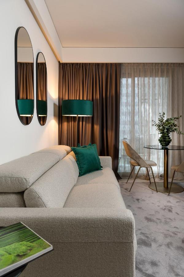 We Me Suite Hotel Ричоне Екстериор снимка
