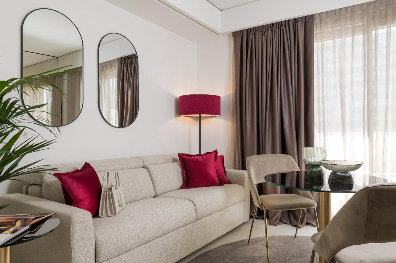 We Me Suite Hotel Ричоне Екстериор снимка