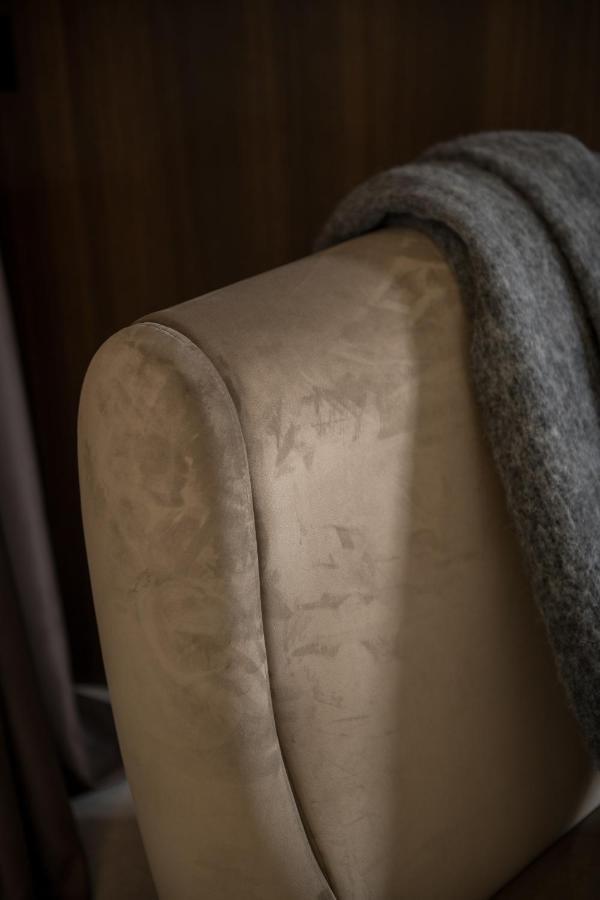We Me Suite Hotel Ричоне Екстериор снимка