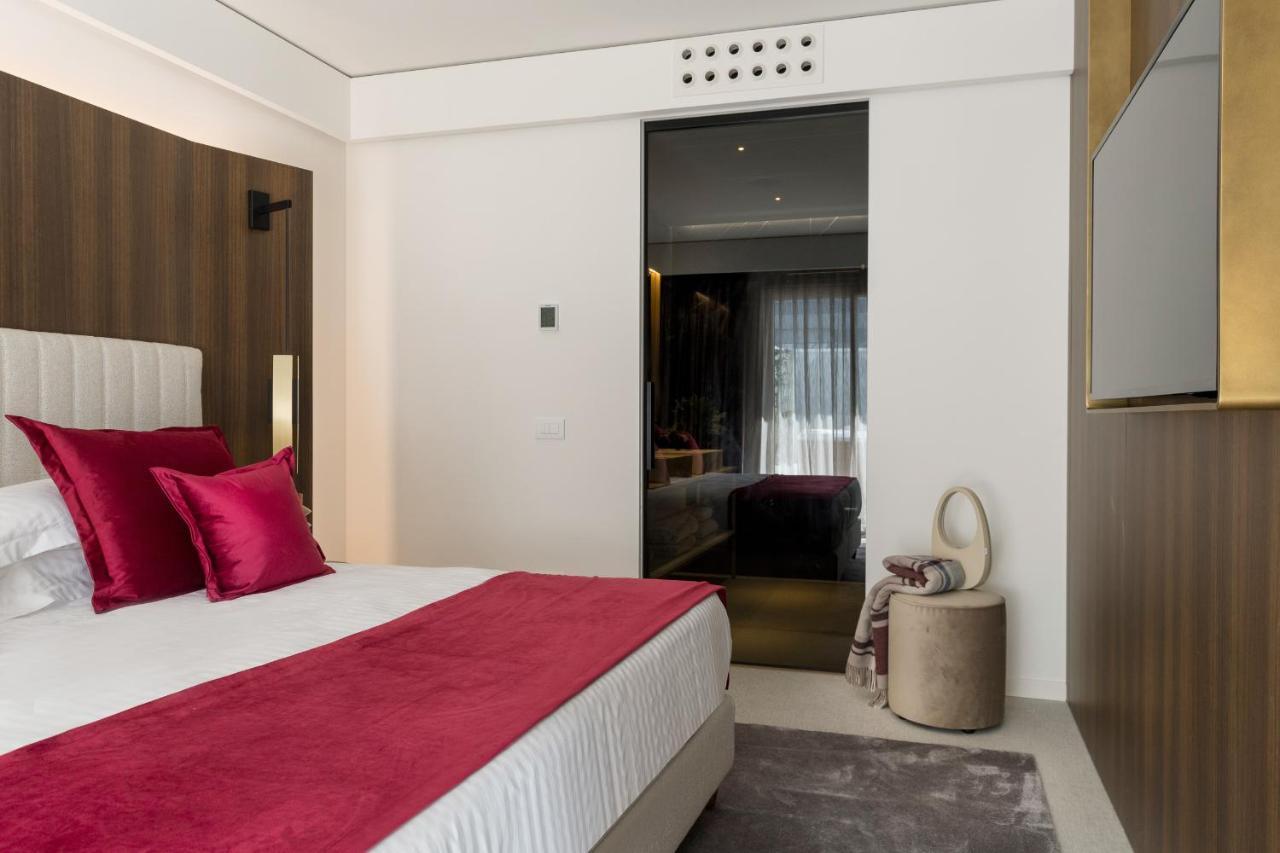 We Me Suite Hotel Ричоне Екстериор снимка