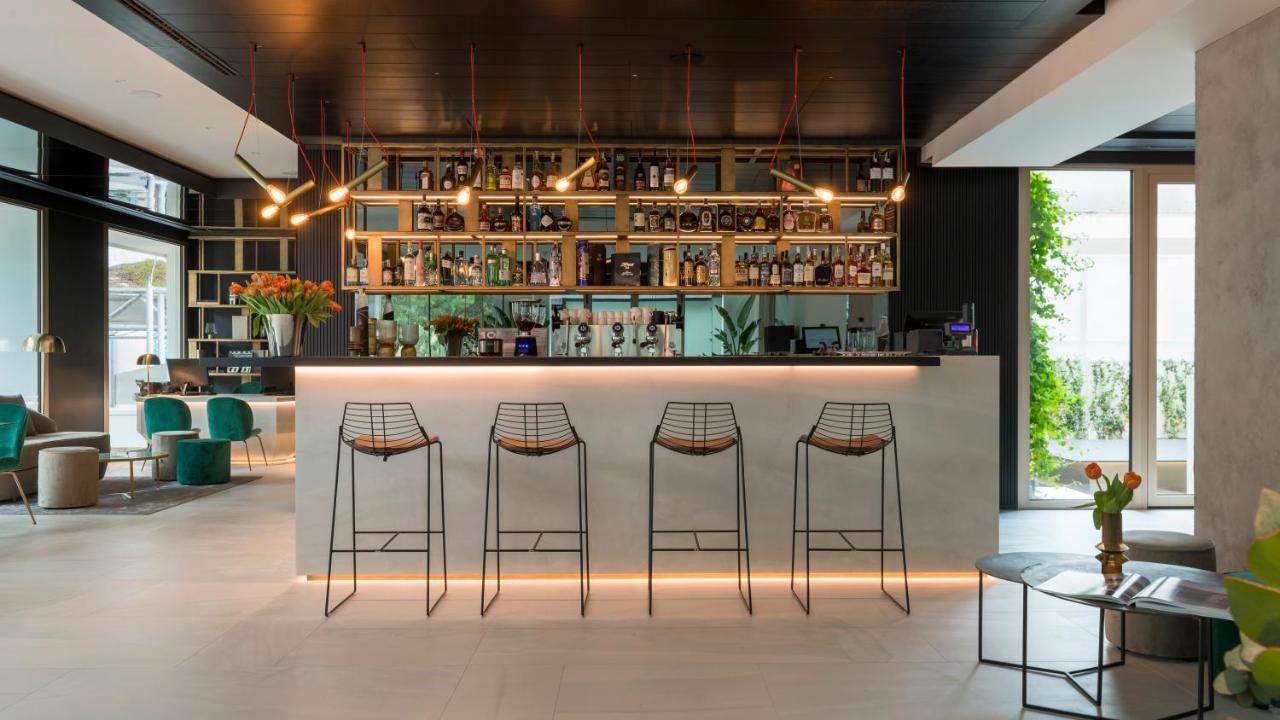 We Me Suite Hotel Ричоне Екстериор снимка