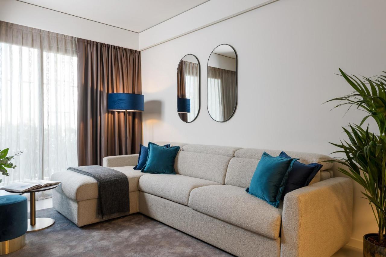 We Me Suite Hotel Ричоне Екстериор снимка