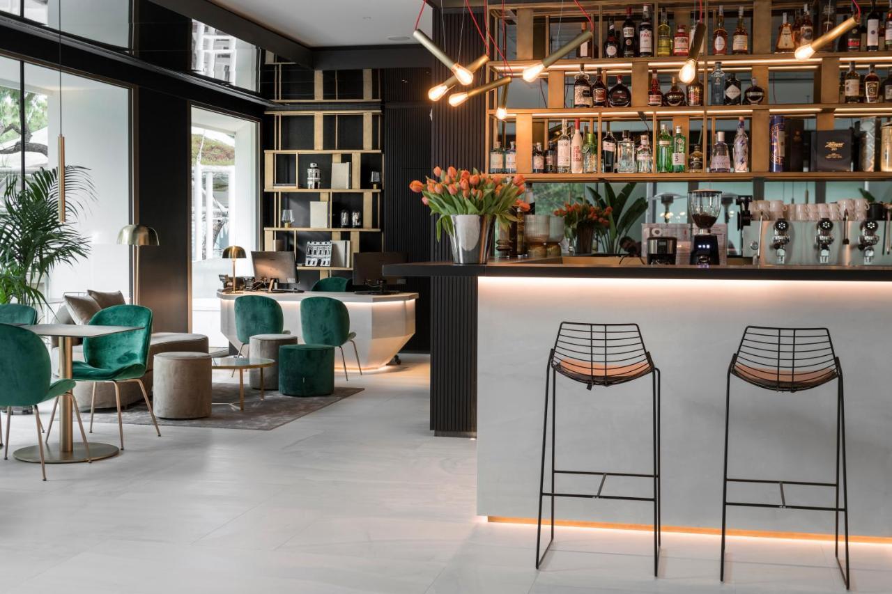 We Me Suite Hotel Ричоне Екстериор снимка